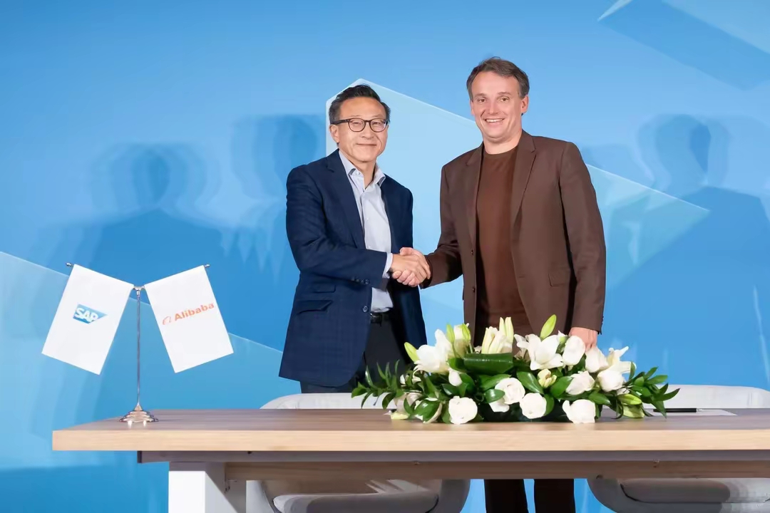 关于赛地聚焦：法甲集结日热度飙升，尼斯官宣签约，震撼外界，控场能力受关注的信息